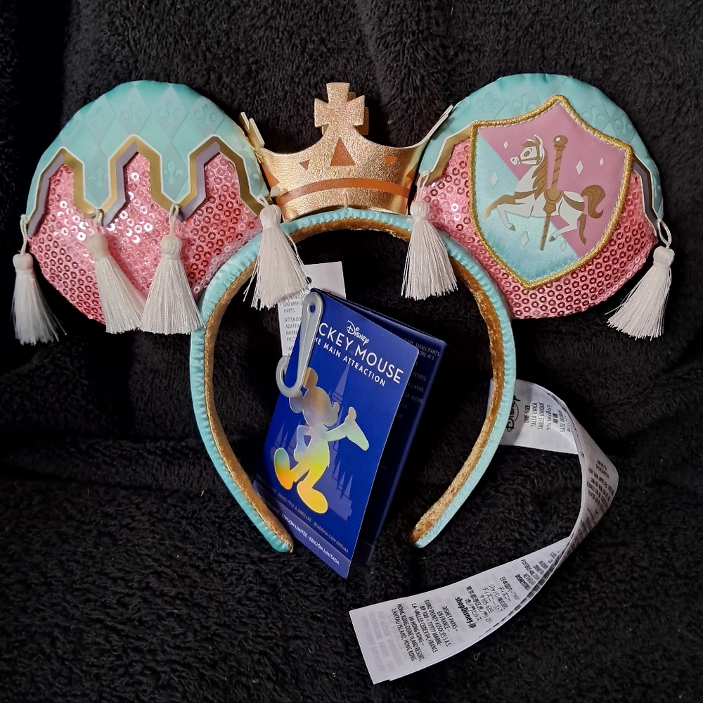 Mickey Main Attraction Regal Carosuel Ears